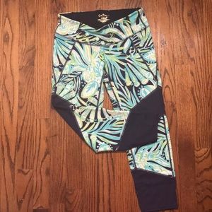 Lilly Pulitzer Luxletic Thea Weekender Crop S